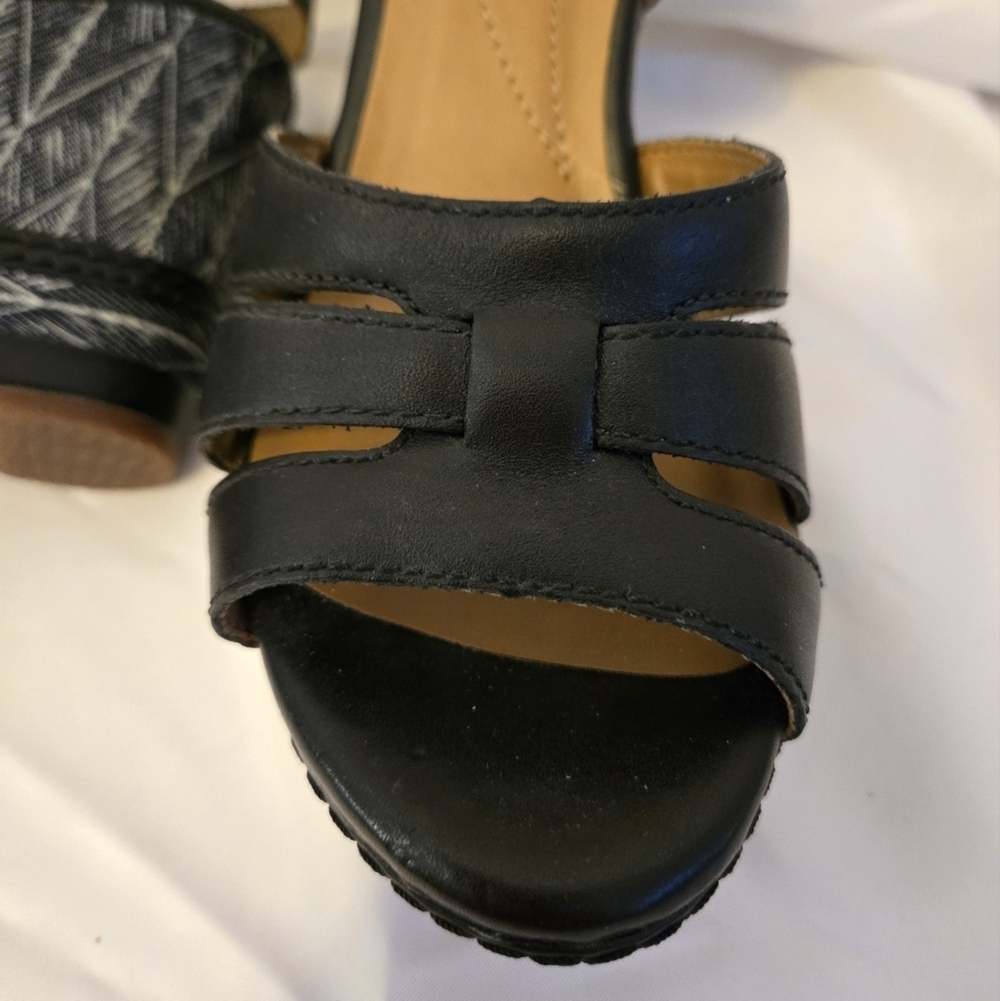 Clarks Zia Noble Wedge Heels Sandals Women Size 6 Black Ankle Strap Adjustable - Picture 8 of 11